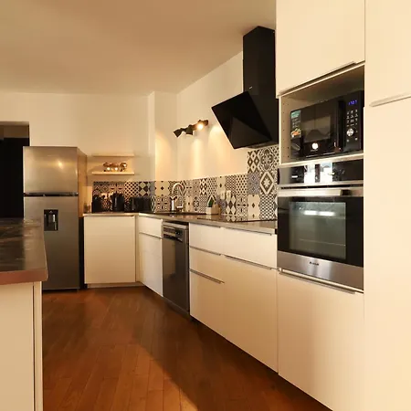 Afrobohome, Experience Atypique, Familles Et Petits Groupes, Clim, 2 A 6 Personnes, Proche Centre Nimes, Garage Clos Holiday home *