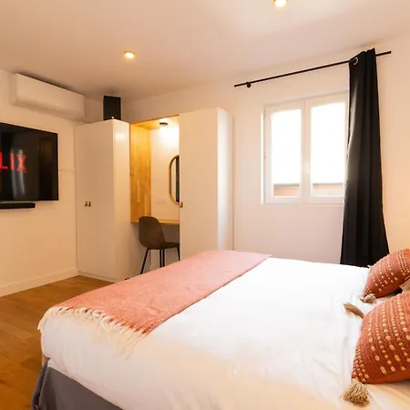 Feriehus Afrobohome, Experience Atypique, Clim, 2 A 6 Personnes, Proche Centre Nimes, Garage Clos *