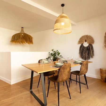 Afrobohome, Experience Atypique, Clim, 2 A 6 Personnes, Proche Centre Nimes, Garage Clos