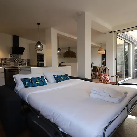 Holiday home Afrobohome, Experience Atypique, Familles Et Petits Groupes, Clim, 2 A 6 Personnes, Proche Centre Nimes, Garage Clos Nimes