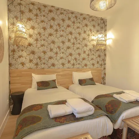 Holiday home Afrobohome, Experience Atypique, Familles Et Petits Groupes, Clim, 2 A 6 Personnes, Proche Centre Nimes, Garage Clos