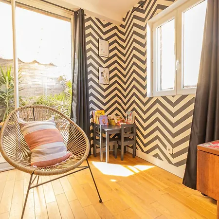 Afrobohome, Experience Atypique, Familles Et Petits Groupes, Clim, 2 A 6 Personnes, Proche Centre Nimes, Garage Clos *