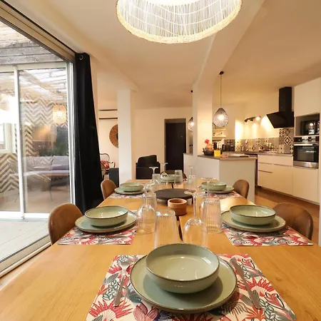 Afrobohome, Experience Atypique, Familles Et Petits Groupes, Clim, 2 A 6 Personnes, Proche Centre Nimes, Garage Clos * Nimes