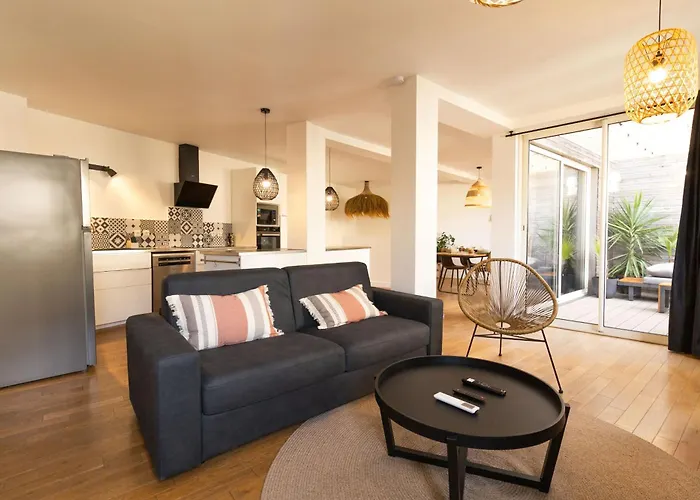 Nyaraló Afrobohome, Experience Atypique, Clim, 2 A 6 Personnes, Proche Centre Nimes, Garage Clos