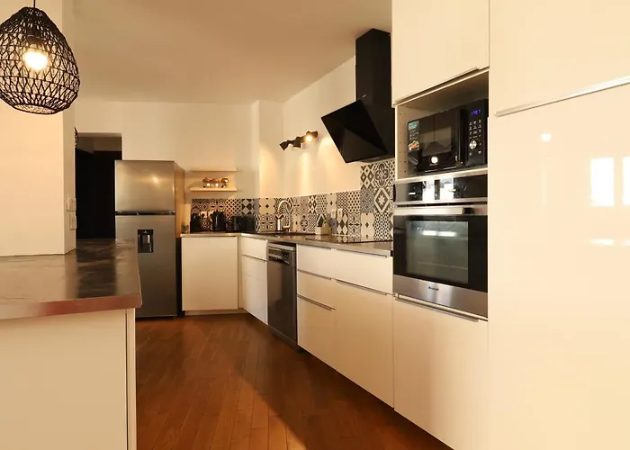 Afrobohome, Experience Atypique, Clim, 2 A 6 Personnes, Proche Centre Nimes, Garage Clos Nyaraló *