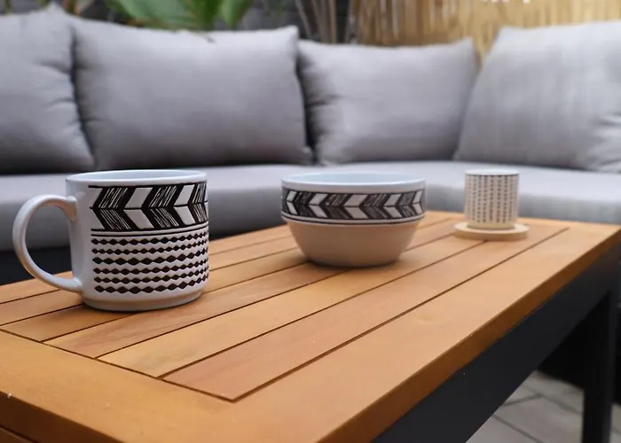 Afrobohome, Experience Atypique, Clim, 2 A 6 Personnes, Proche Centre Nimes, Garage Clos Holiday home