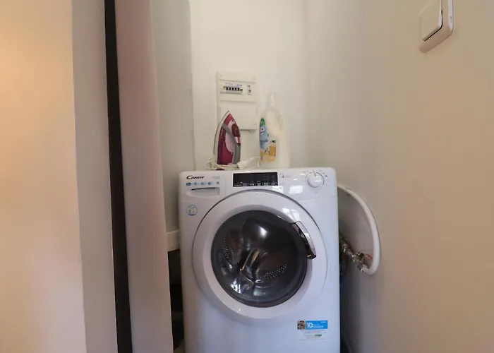 Afrobohome, Experience Atypique, Clim, 2 A 6 Personnes, Proche Centre Nimes, Garage Clos