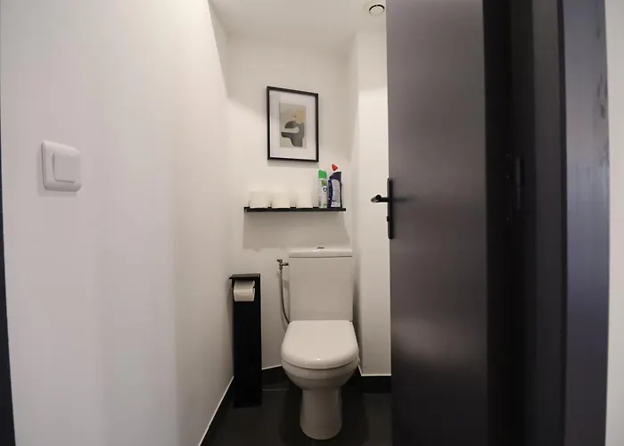 Afrobohome, Experience Atypique, Clim, 2 A 6 Personnes, Proche Centre Nimes, Garage Clos Holiday home *