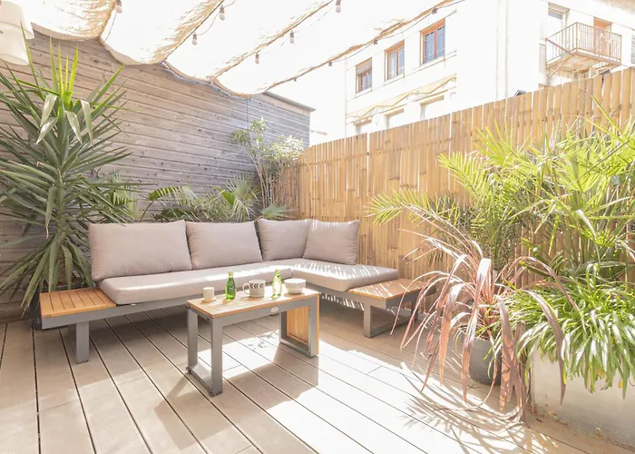 Afrobohome, Experience Atypique, Clim, 2 A 6 Personnes, Proche Centre Nimes, Garage Clos * Nimes