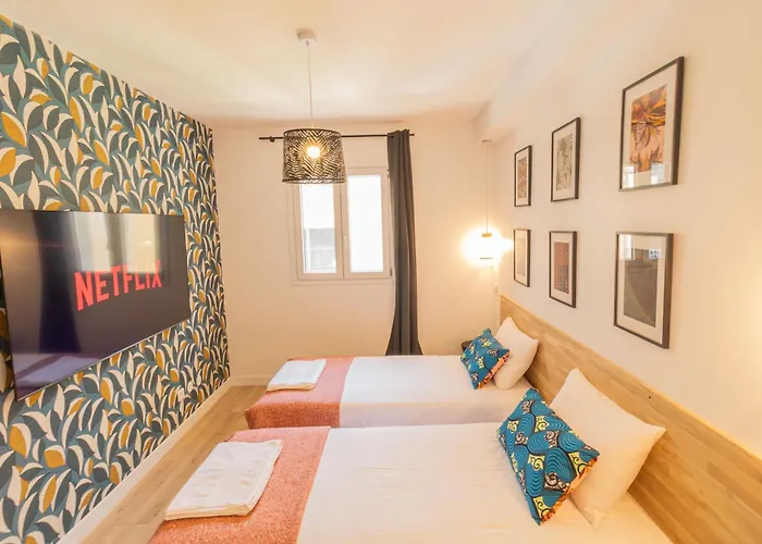 Afrobohome, Experience Atypique, Clim, 2 A 6 Personnes, Proche Centre Nimes, Garage Clos Nimes