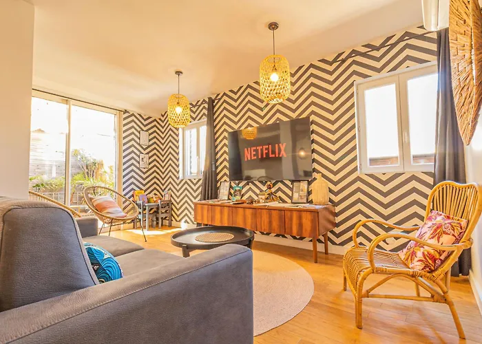 Afrobohome, Experience Atypique, Clim, 2 A 6 Personnes, Proche Centre Nimes, Garage Clos * Nîmes