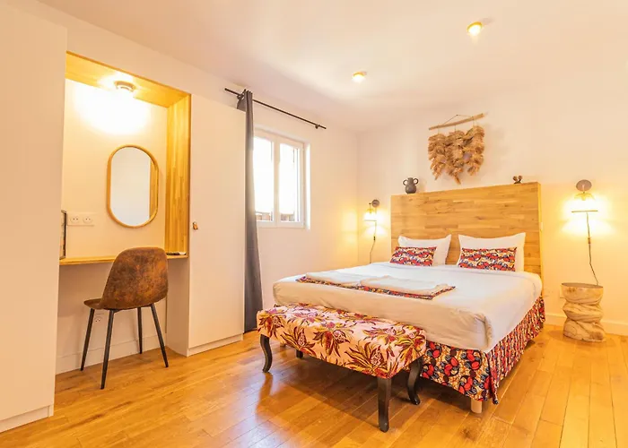 Tatil Evi Afrobohome, Experience Atypique, Clim, 2 A 6 Personnes, Proche Centre Nimes, Garage Clos *