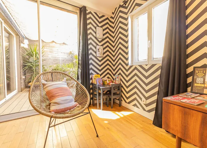 Afrobohome, Experience Atypique, Clim, 2 A 6 Personnes, Proche Centre Nimes, Garage Clos *