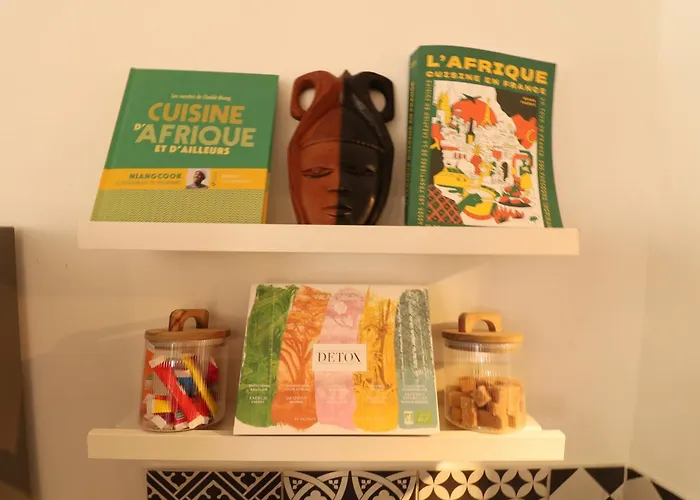 Afrobohome, Experience Atypique, Clim, 2 A 6 Personnes, Proche Centre Nimes, Garage Clos *